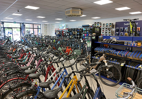 Übersicht der Fahrräder & Fahrrad-Zubehör sowie das restliche Sortiment im Geschäft
